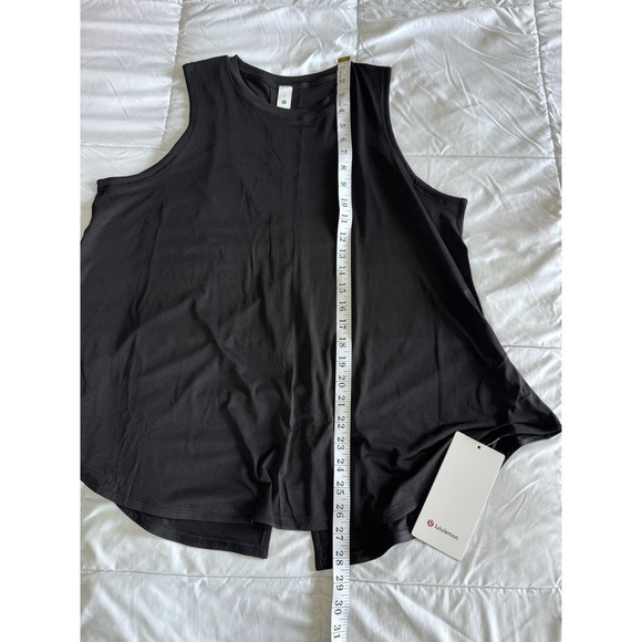 New Lululemon Lightweight Split-Back Training Tank Black Size Large, Yoga NWT - Picture 9 of 9